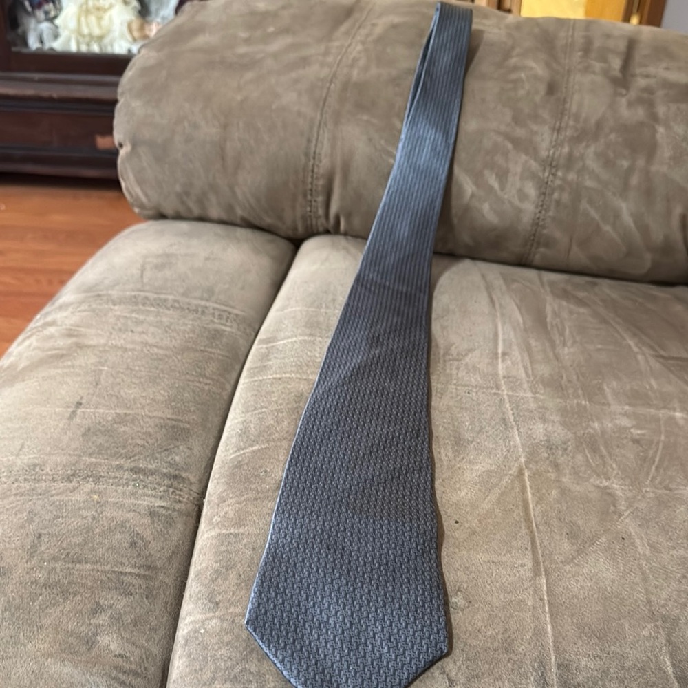 Elegant Black Tie